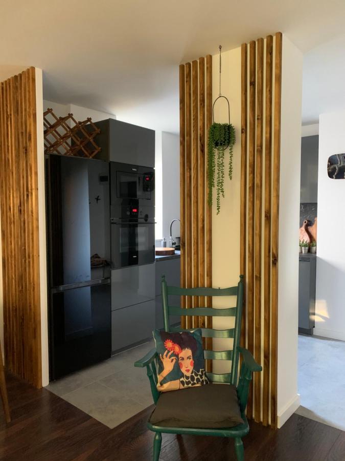 Metro Trocka Apartment Varsóvia Exterior foto